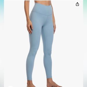 NWOT Colorfulkoala leggings in ice blue in sz XL